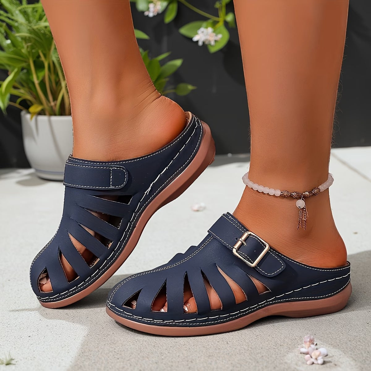 🔥LAST DAY 70% OFF🔥Women's Closed-Toe Stylish and Easy Hollow Design Mules