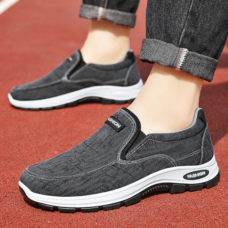 New style slip-on breathable men's casual walking shoes