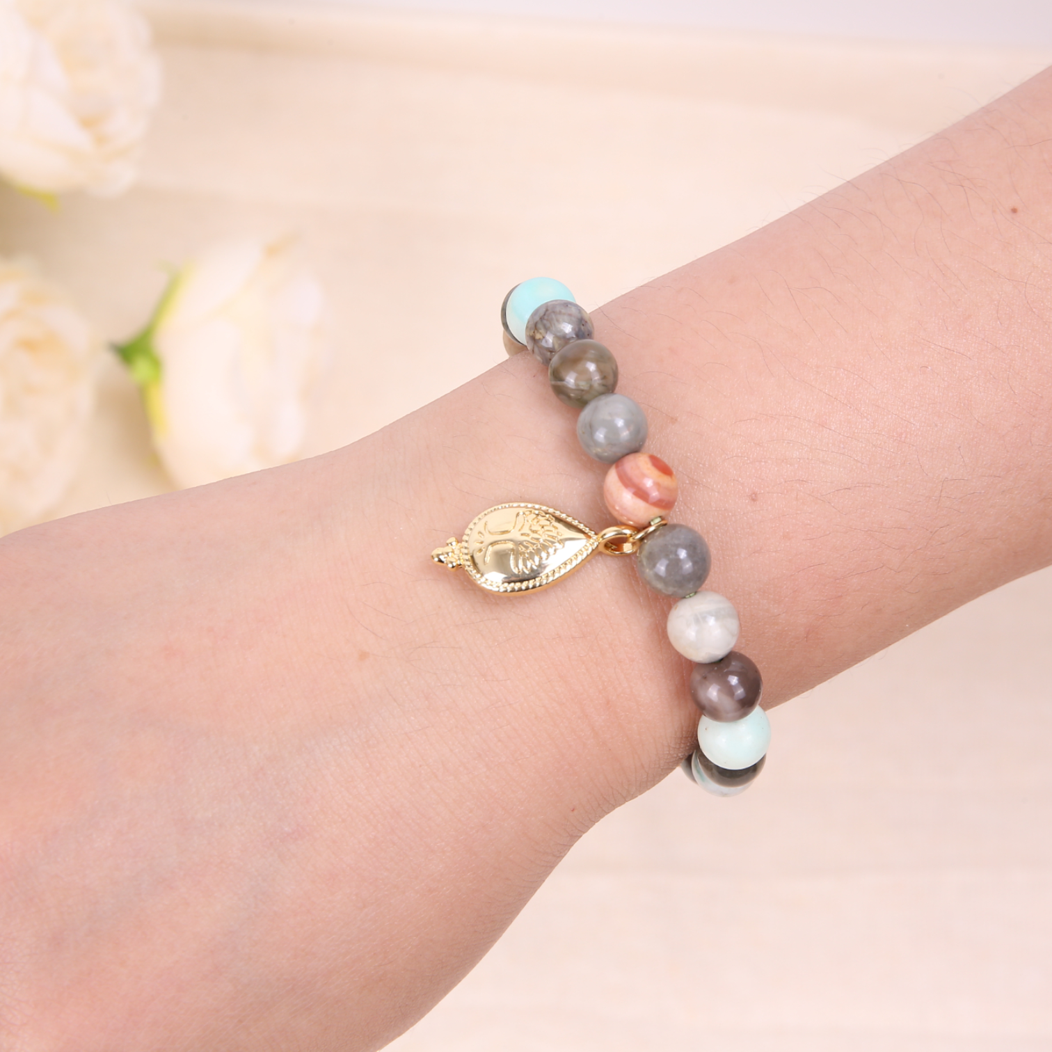 Desert Spirit Bracelet — Alashan Agate Grounding Crystal Bracelet| 18K Gold-Plated Charm