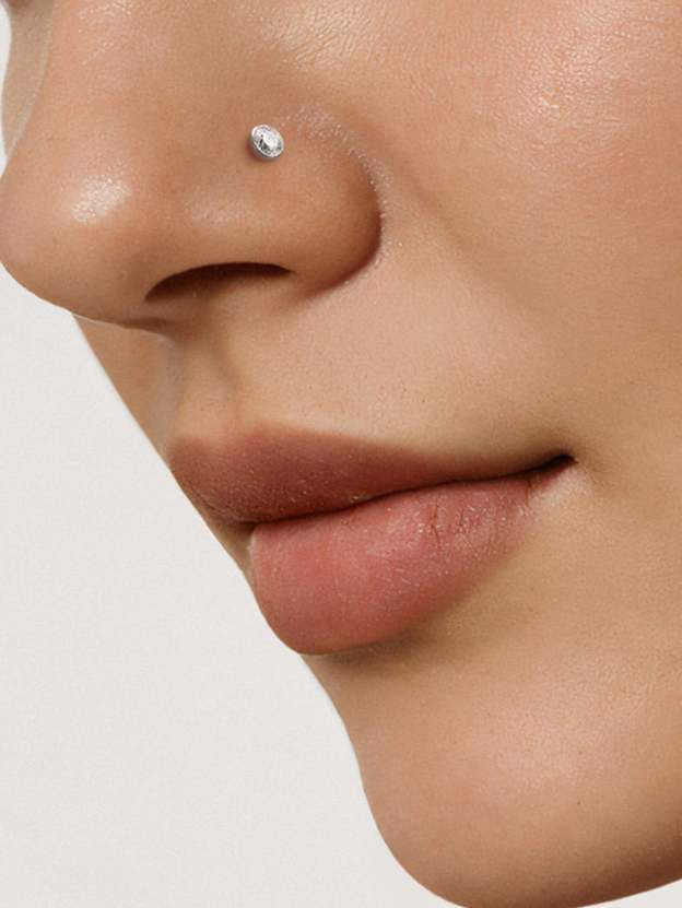 G23 Titanium Border Classic Zircon  Nose Stud-Olarajewelry