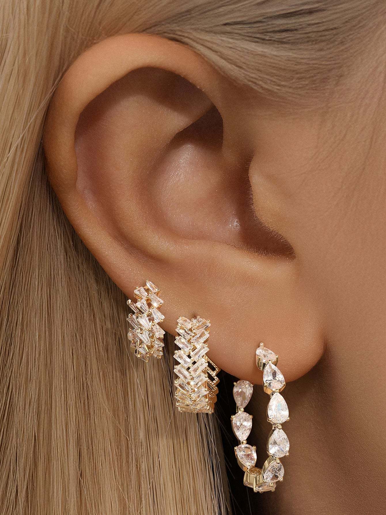 Sculptural Zirconia Hoop Earrings-Olarajewelry