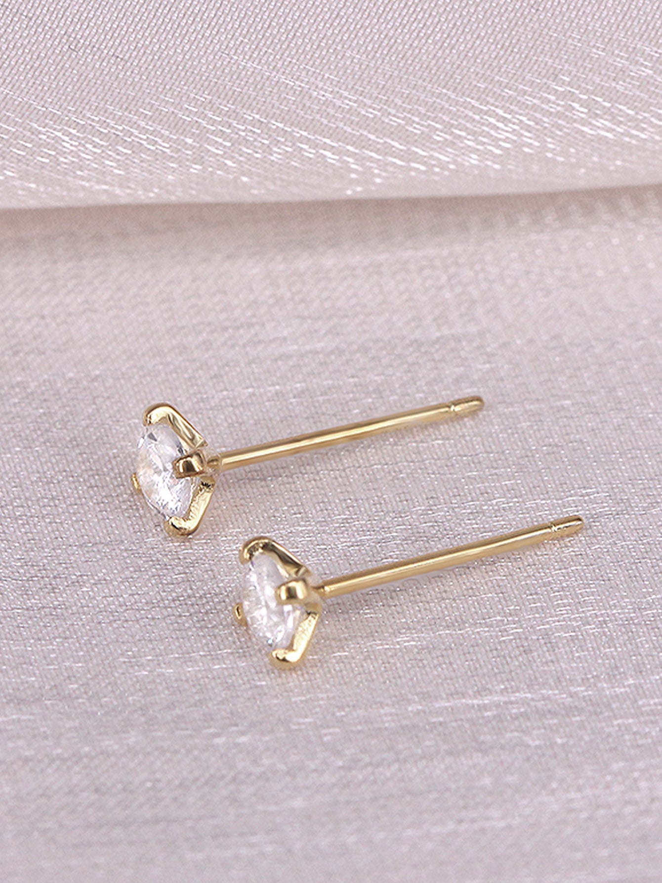 S925 Multisize Four-Claw Zircon Studs-Olarajewelry