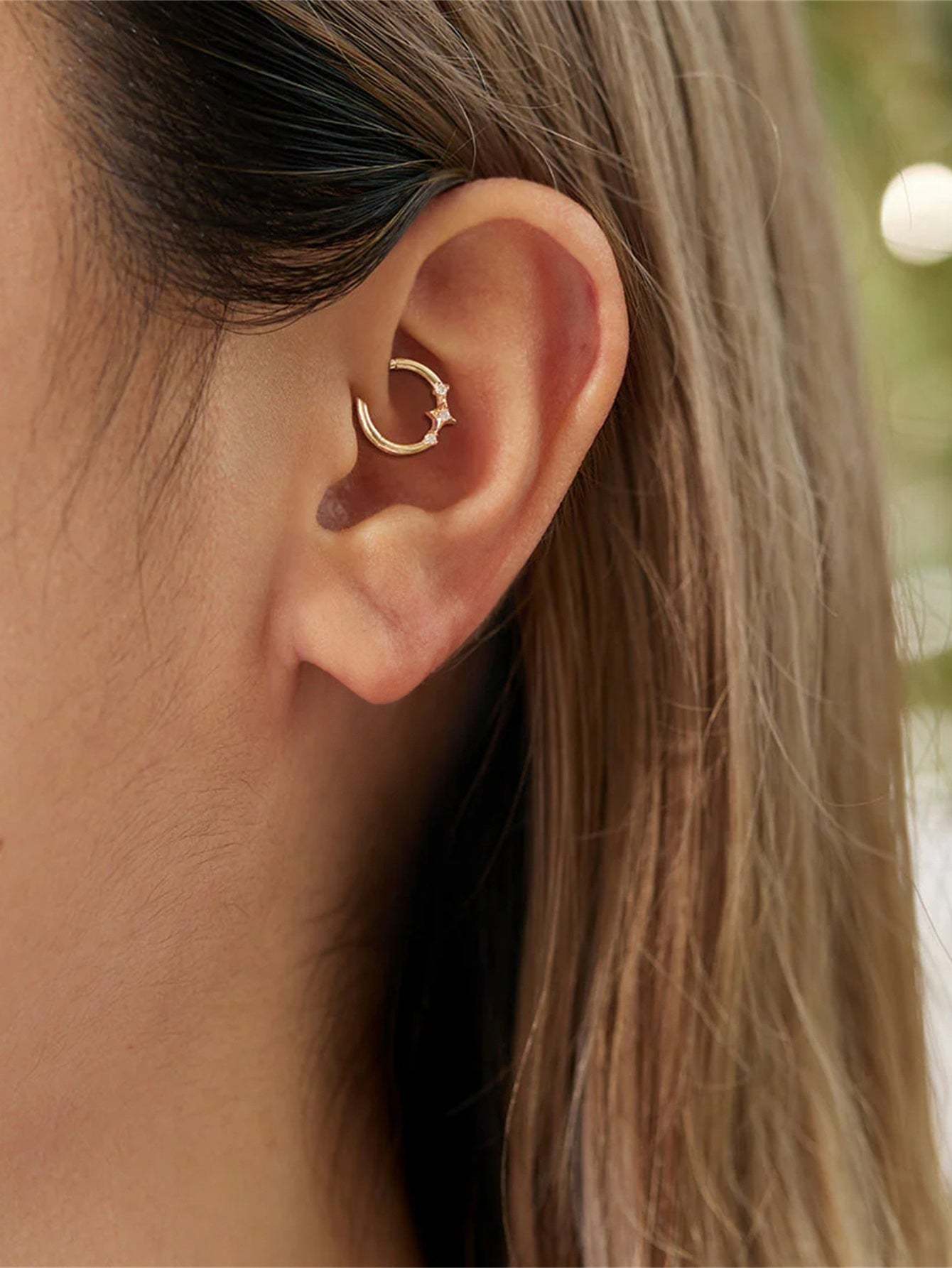 S925 Minimalist Trio Zircon Daith Earring-Olarajewelry