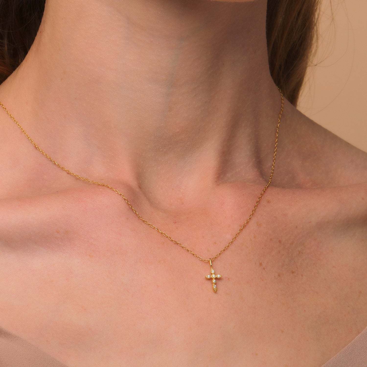 Olara S925 Sterling Silver Cross-shaped Set Zircon Necklace-Olarajewelry