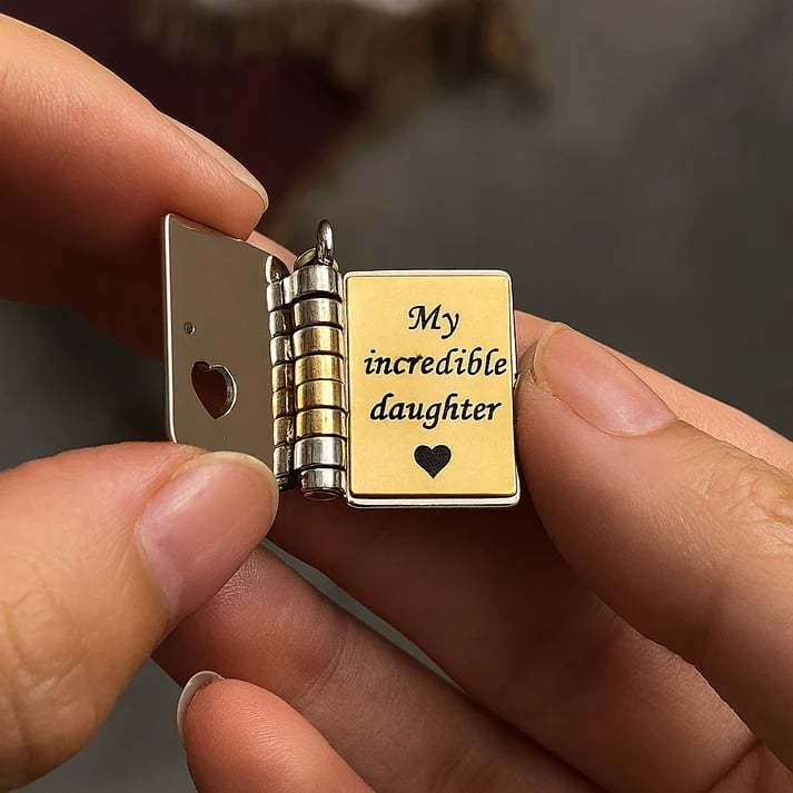 A graduation jewelry full of love✨My little star book necklace