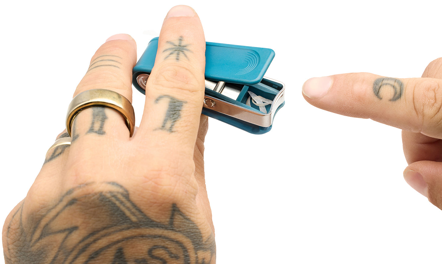 EDJY nail cutter collects your nail trimmings