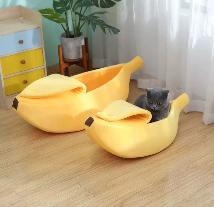 Banana Bed – Cozy & Fun for Your Pets