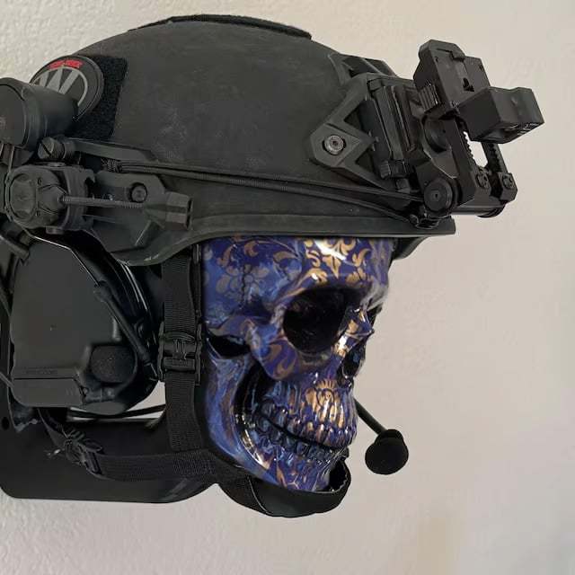 LAST DAY 70% OFF - 🏴‍☠️Motorcycle Helmet and Jacket Skull Holder