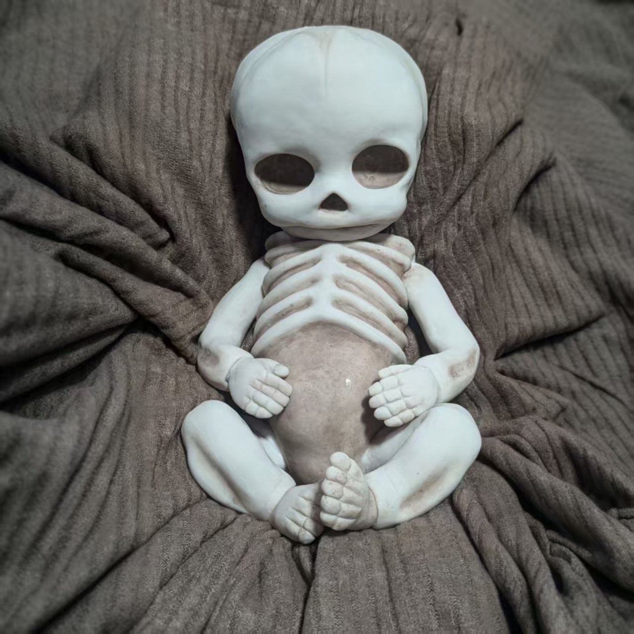🔥LAST DAY 50% OFF🖤💀 Reborn Skeleton Baby—Cute Yet Creepy🍼🎃
