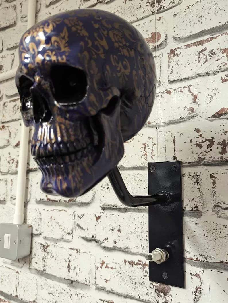 LAST DAY 70% OFF - 🏴‍☠️Motorcycle Helmet and Jacket Skull Holder