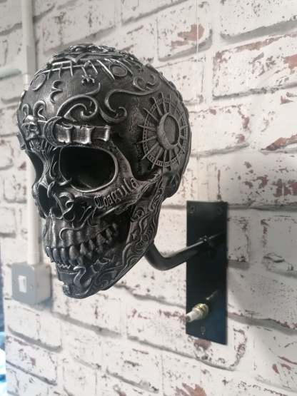 LAST DAY 70% OFF - 🏴‍☠️Motorcycle Helmet and Jacket Skull Holder