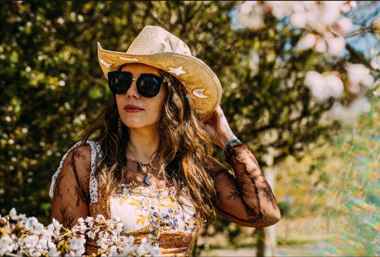🏆Flash Sale⚡ 50K+ SOLD! Almost Gone-💥🔥Suncatcher Cowgirl Straw Prism Hat