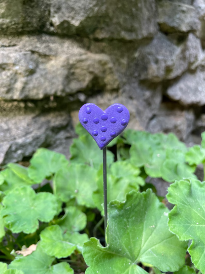 Heart-shaped plant art pot