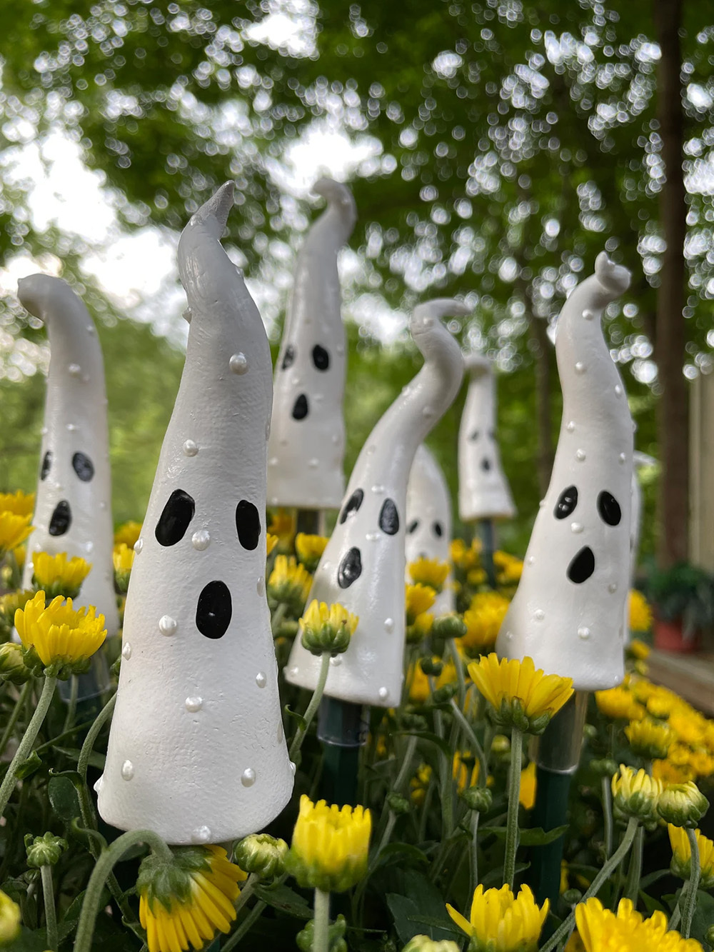 Halloween ghost plant decoration