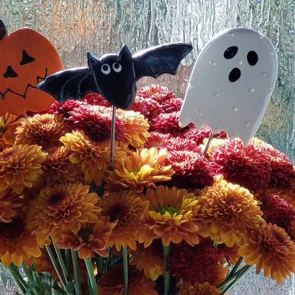 Halloween decorations, potted plant decorations