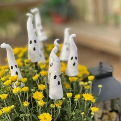 Halloween ghost plant decoration