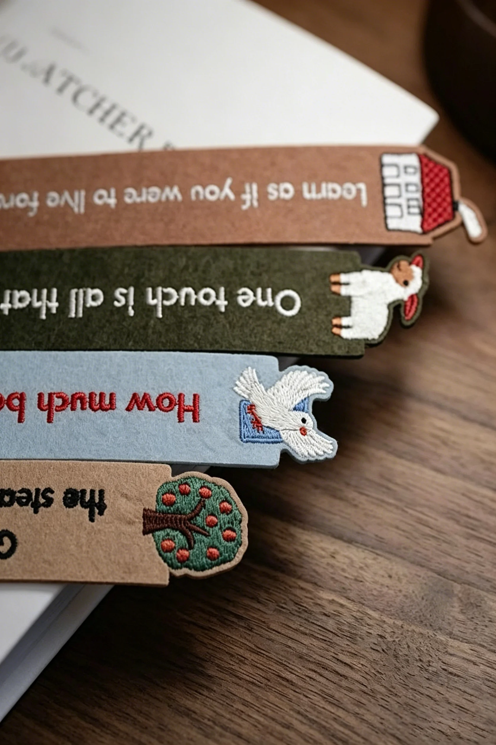 Hand Painted Animal Felt Bookmark With Embroidery And Words Niche Design High Appearance Creative Gift For Friends