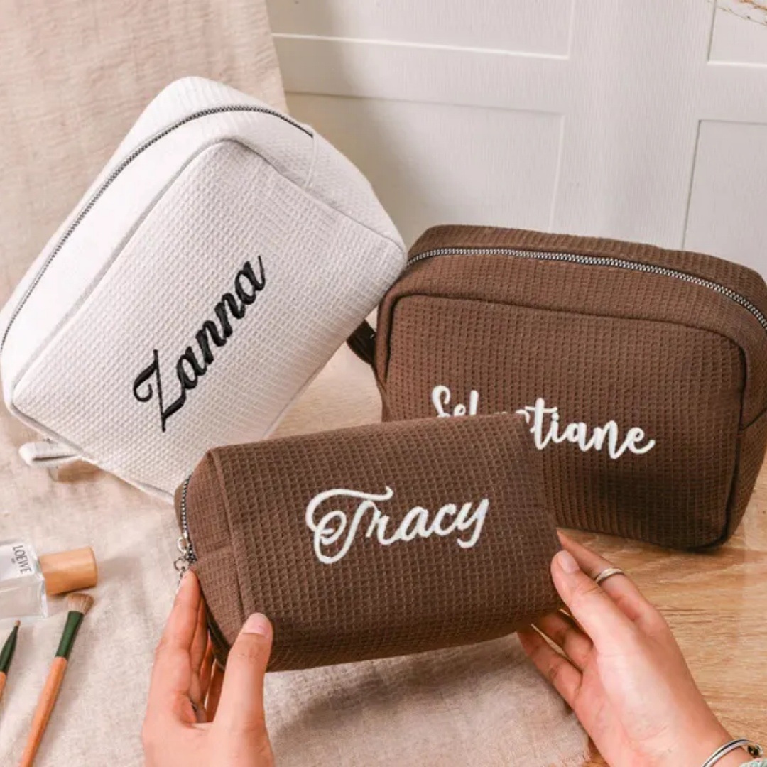 Waffle Pattern Clutch Bag Custom Embroidered Logo Cosmetic Bag Large Capacity Travel Toiletry Storage Bag