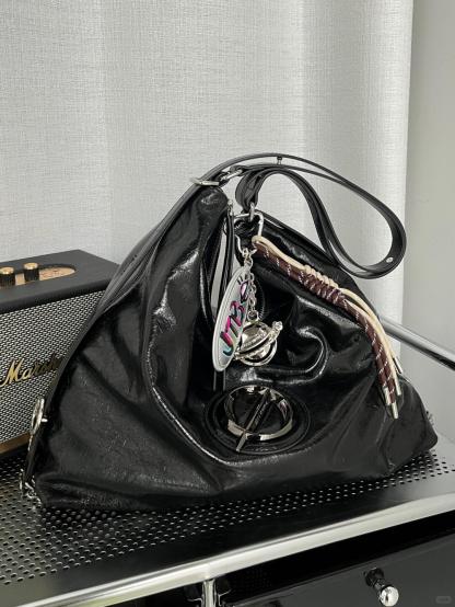 Null Set | Voyager Bag – Abstract Geometry Shoulder Bag in Glossy Black