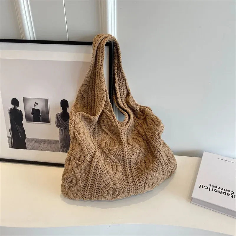Women Large Capacity Shoulder Bag New Style Tote Bag High-End Woven Straw Bag for Ladies