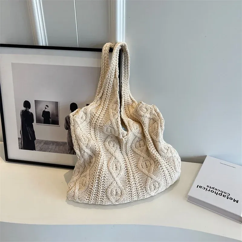 Women Large Capacity Shoulder Bag New Style Tote Bag High-End Woven Straw Bag for Ladies