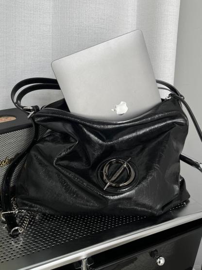 Null Set | Voyager Bag – Abstract Geometry Shoulder Bag in Glossy Black