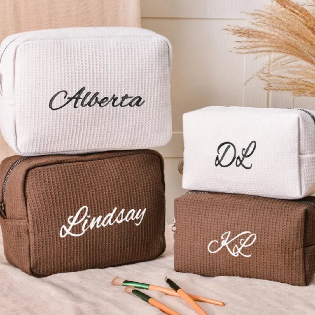 Waffle Pattern Clutch Bag Custom Embroidered Logo Cosmetic Bag Large Capacity Travel Toiletry Storage Bag