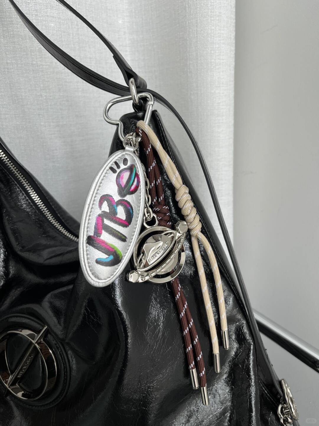 Null Set | Voyager Bag – Abstract Geometry Shoulder Bag in Glossy Black