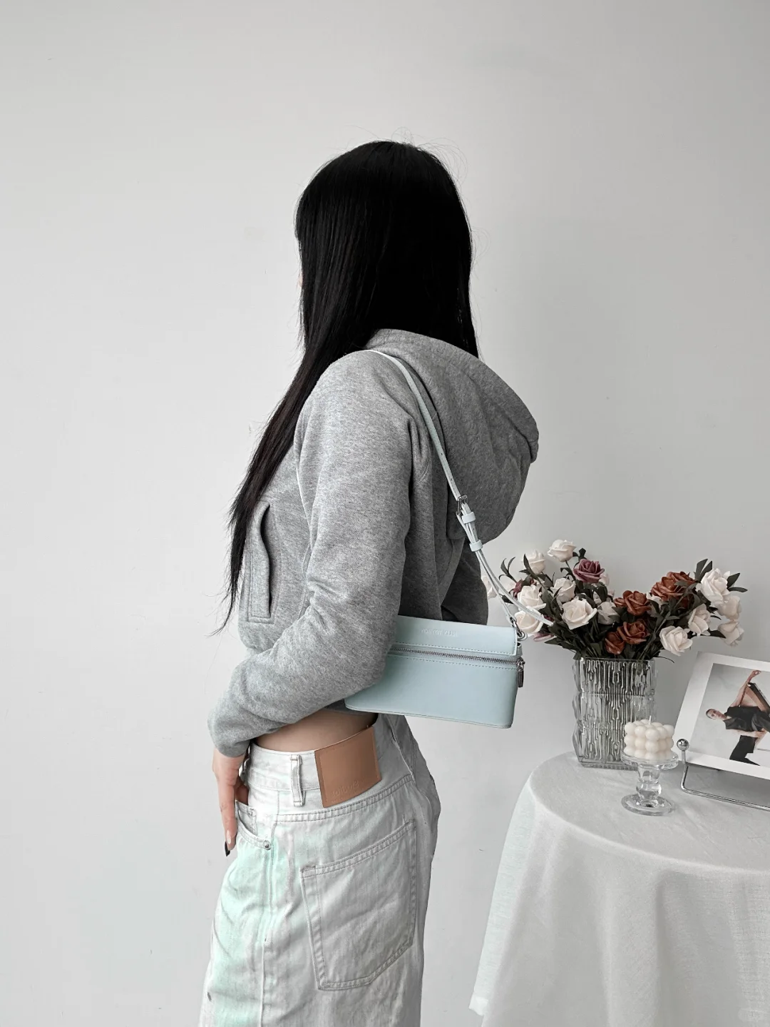 【2WAY仕様】大容量×両面配色のトライアングルバッグ｜ミニポーチ付き通勤・通学にも最適