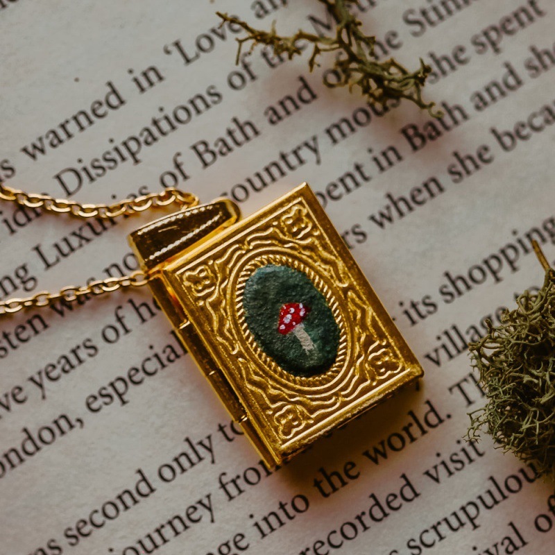 Vintage Mushroom Locket Necklace Openable Book Photo Album Pendant