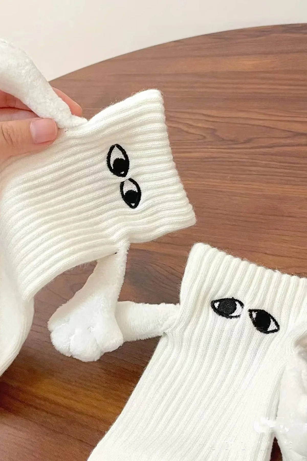 Cute Couple Holding Hands Magnetic Socks Matching Pair Gift Socks