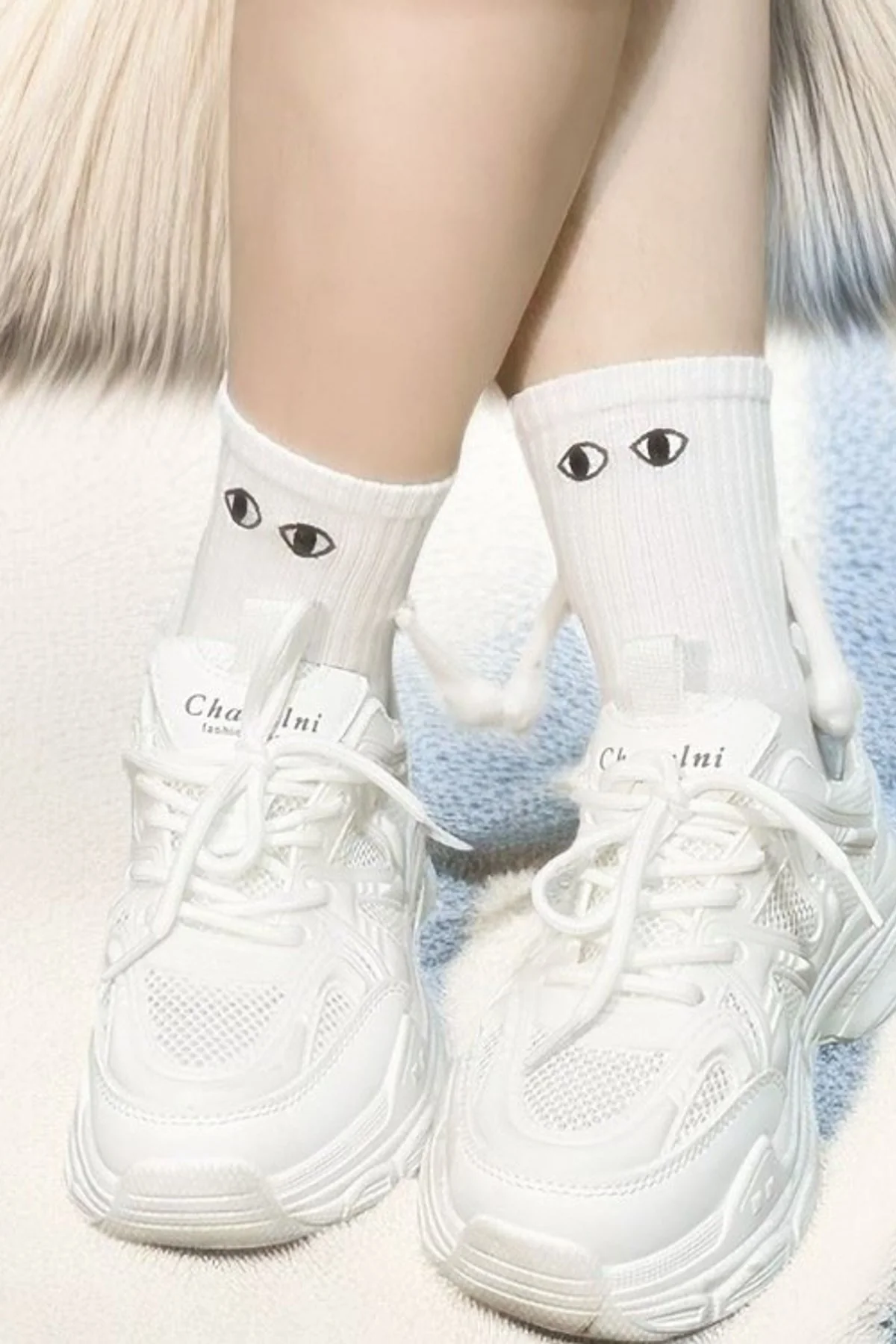 Cute Couple Holding Hands Magnetic Socks Matching Pair Gift Socks