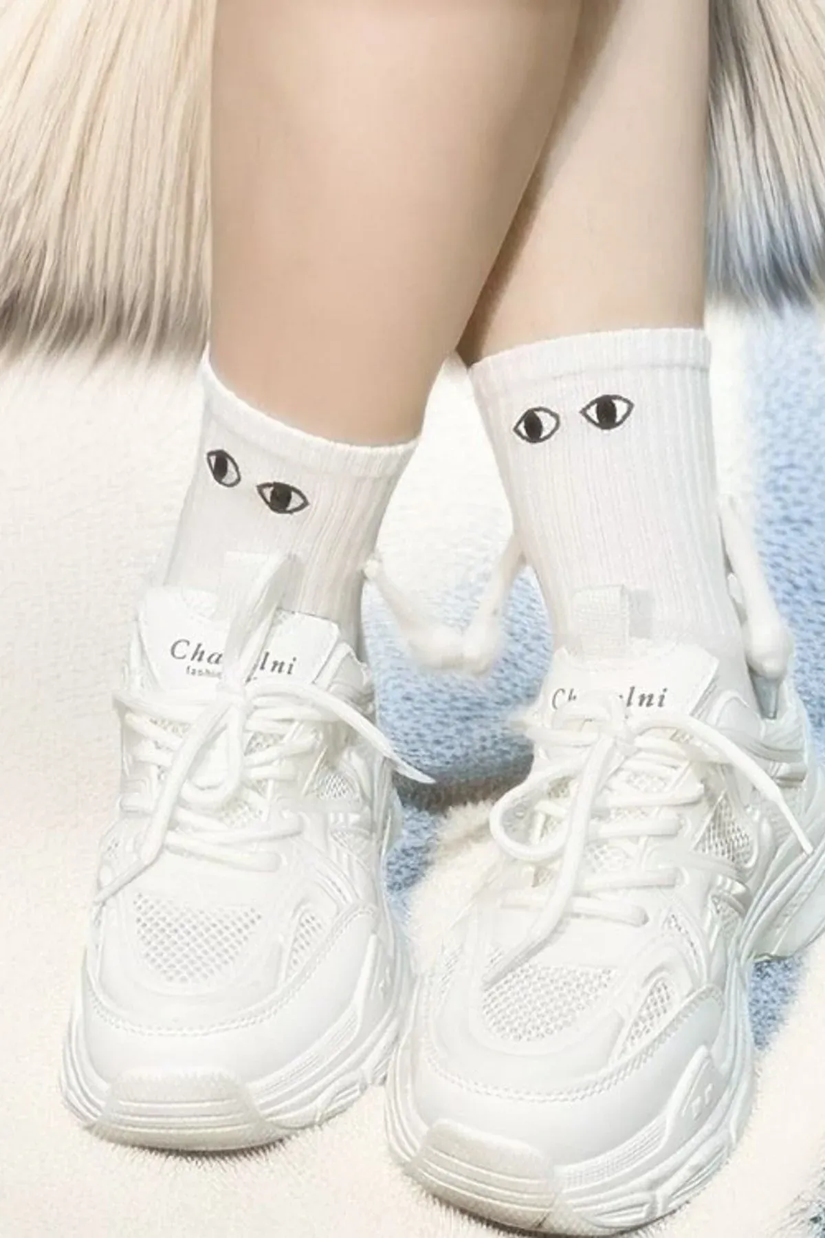 Cute Couple Holding Hands Magnetic Socks Matching Pair Gift Socks