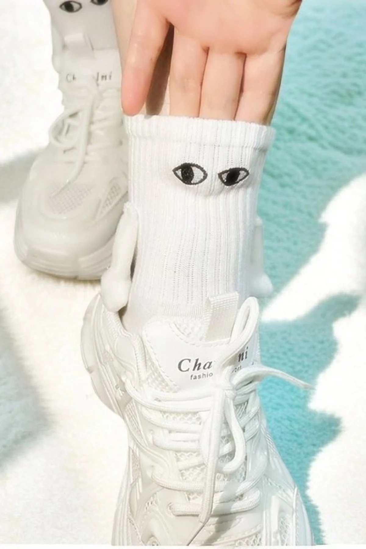 Cute Couple Holding Hands Magnetic Socks Matching Pair Gift Socks