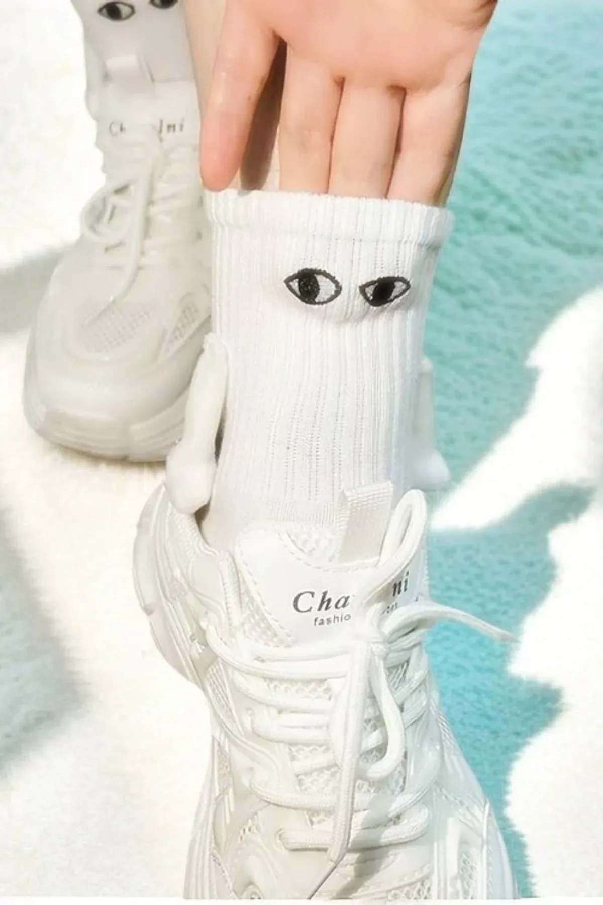 Cute Couple Holding Hands Magnetic Socks Matching Pair Gift Socks