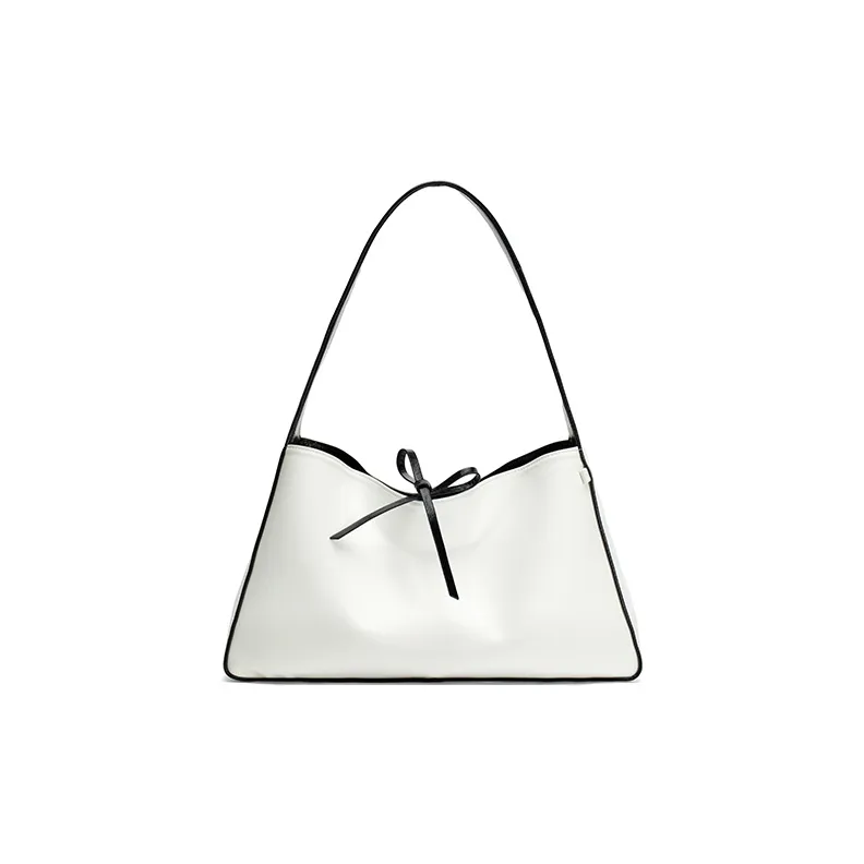 【2WAY仕様】大容量×両面配色のトライアングルバッグ｜ミニポーチ付き通勤・通学にも最適