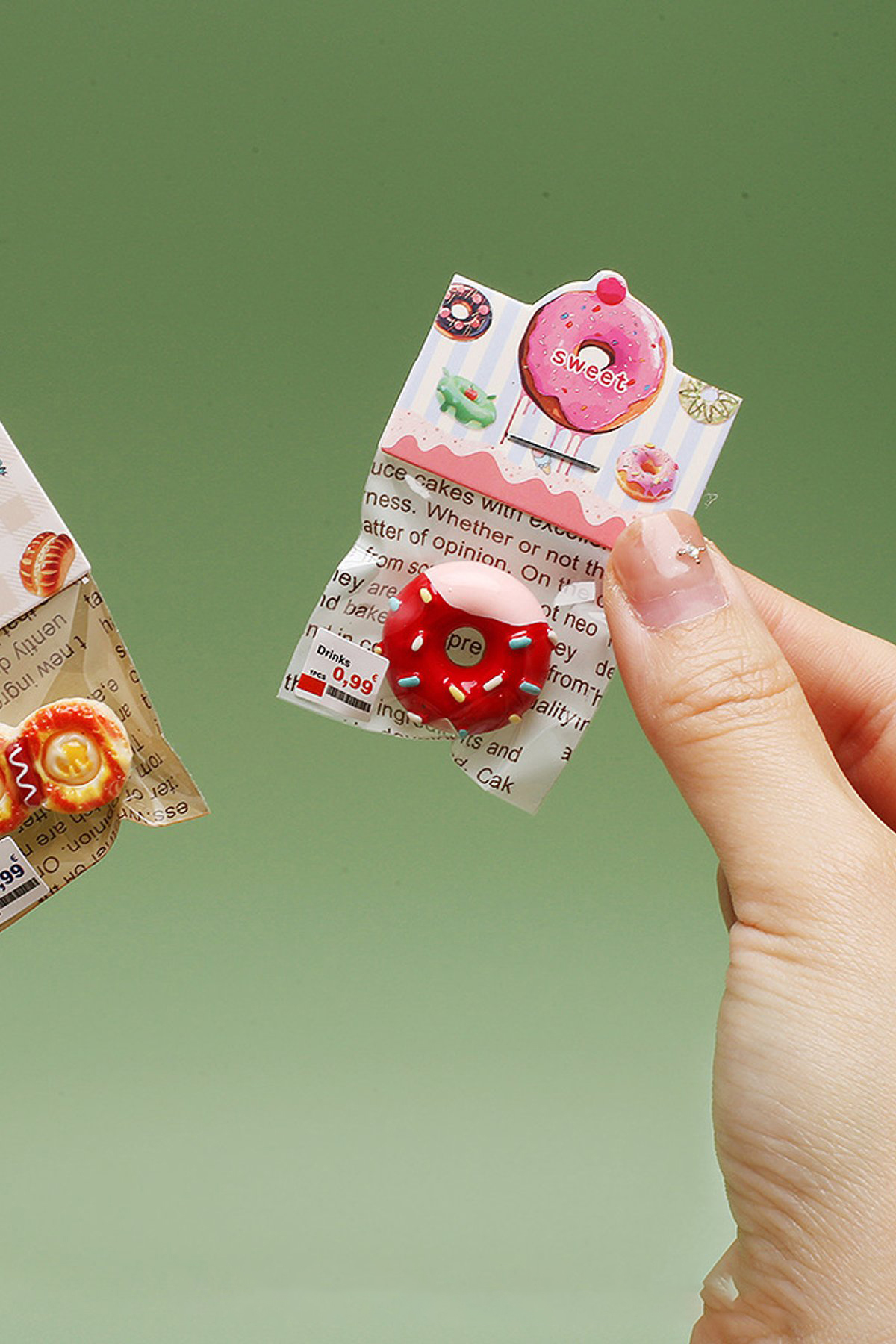 Mini Simulation Cake Bread Food Model Dollhouse Miniature with Header Card Pack
