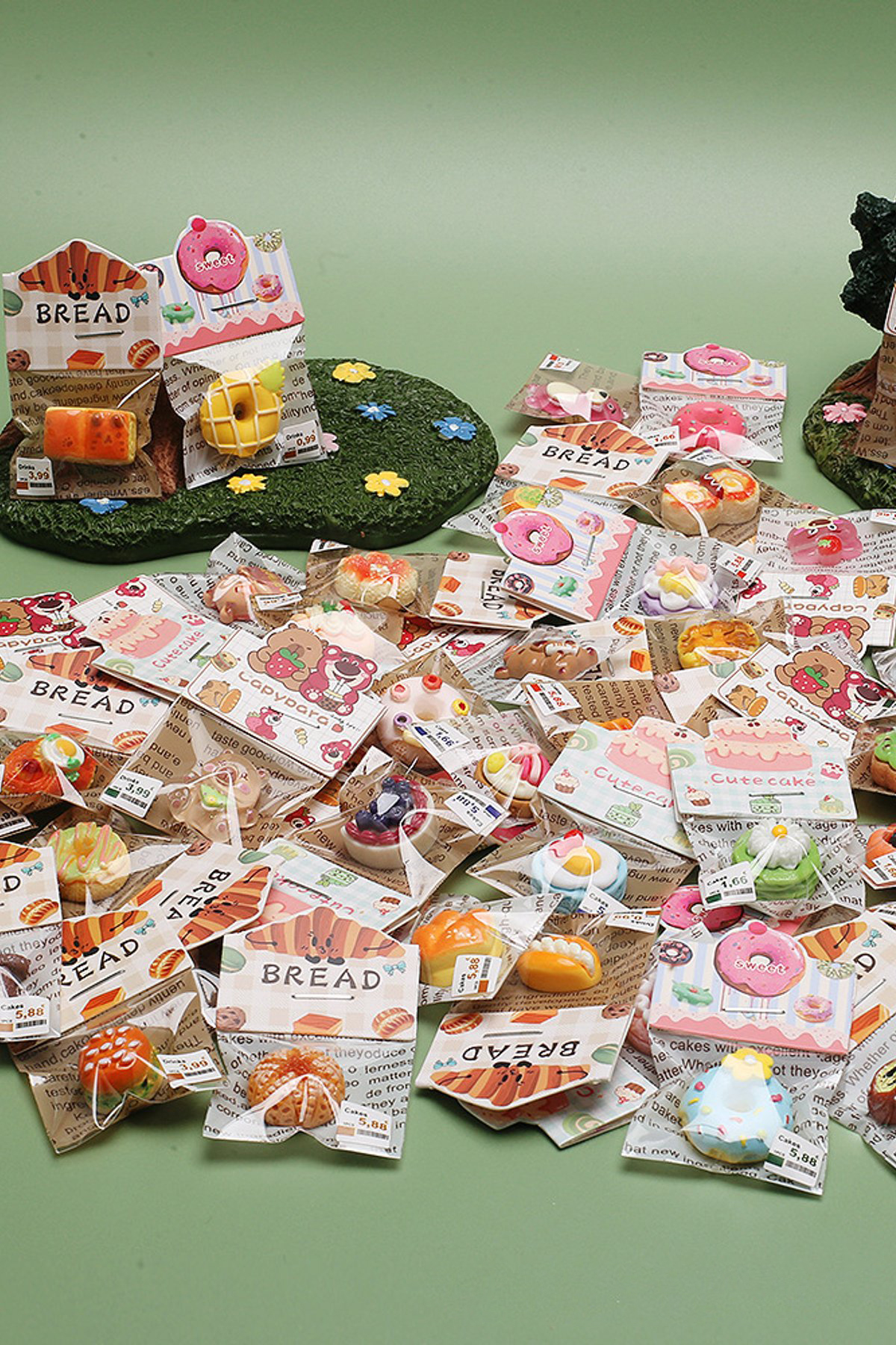 Mini Simulation Cake Bread Food Model Dollhouse Miniature with Header Card Pack