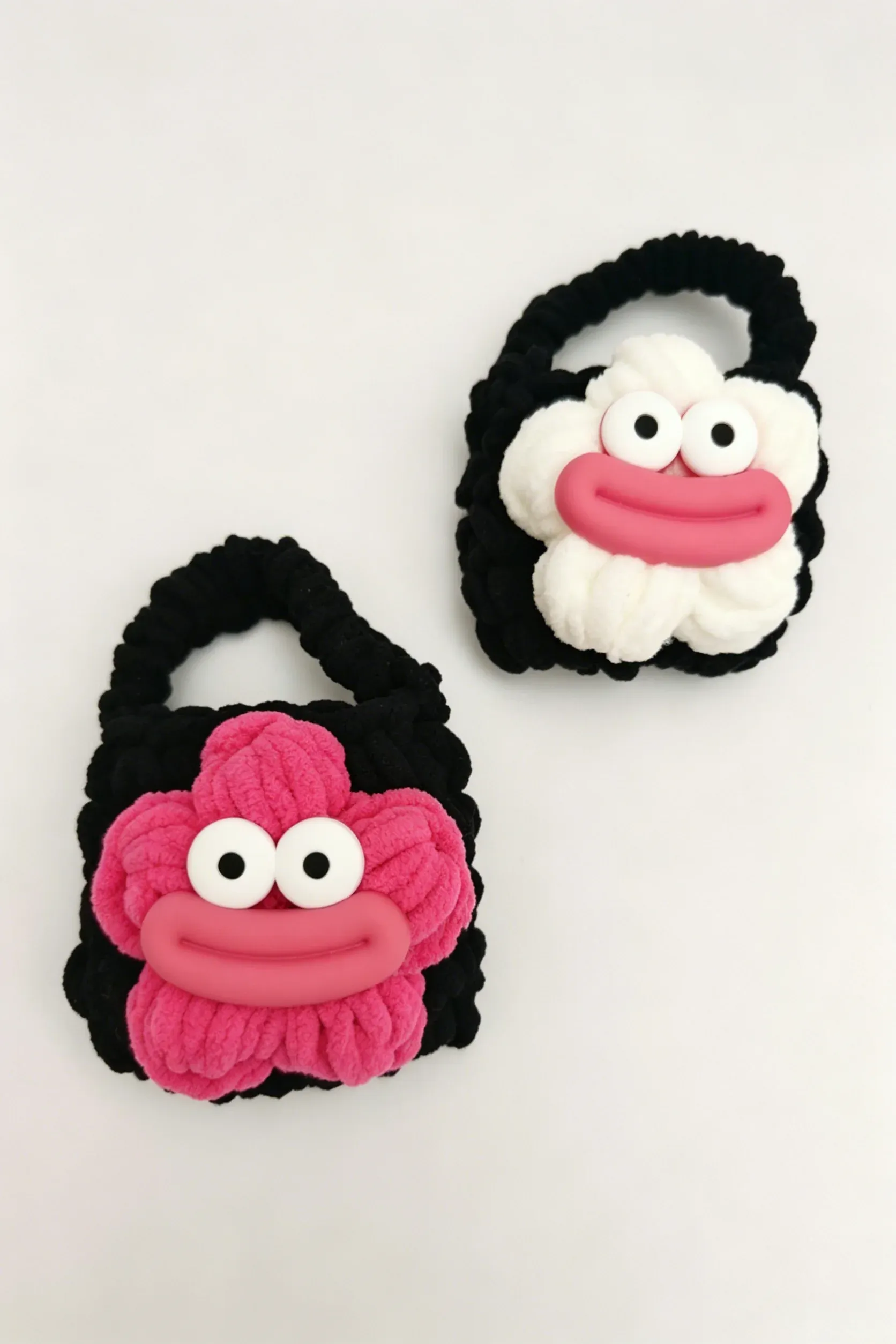 Sausage Mouth Plush Bluetooth Earphone Bag Handmade Knitted Yarn Case Funny Cartoon Ugly Cute Big Eyes Big Lips