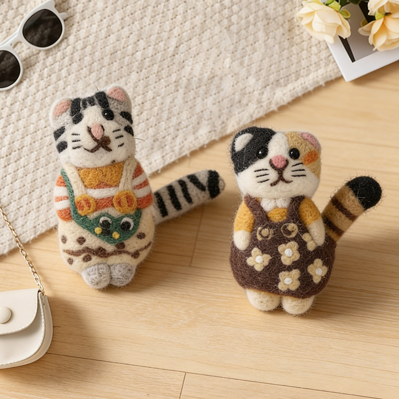 Handmade Wool Felt Cute Cat Doll Ornament Fashion Accessory