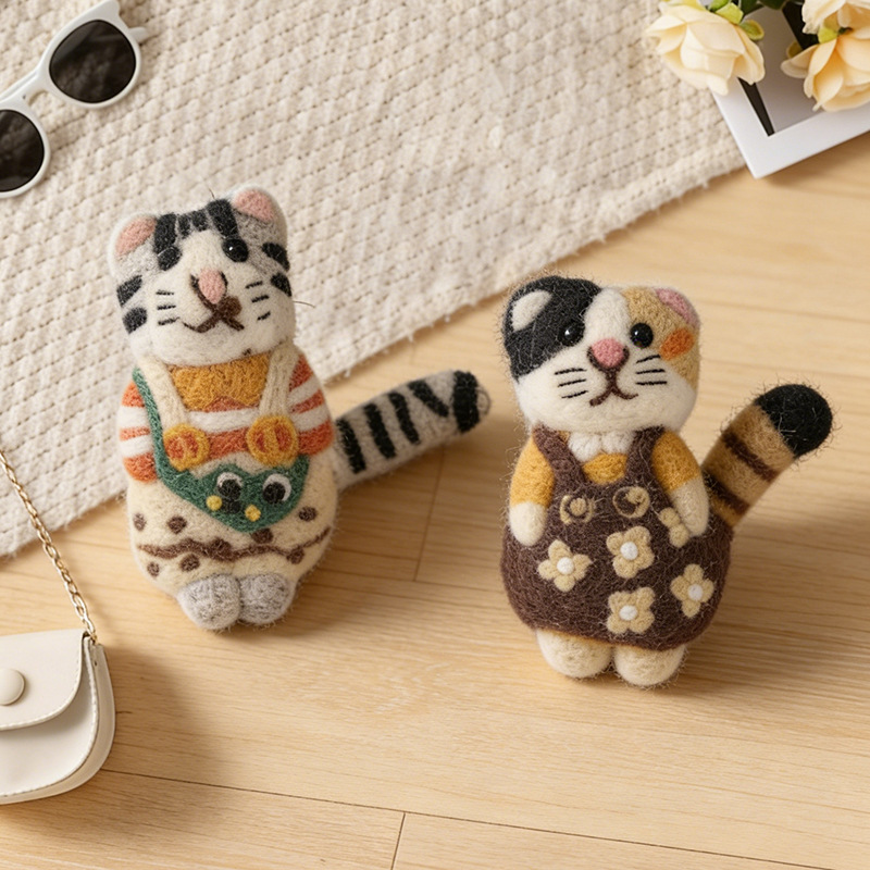 Handmade Wool Felt Cute Cat Doll Ornament Fashion Accessory