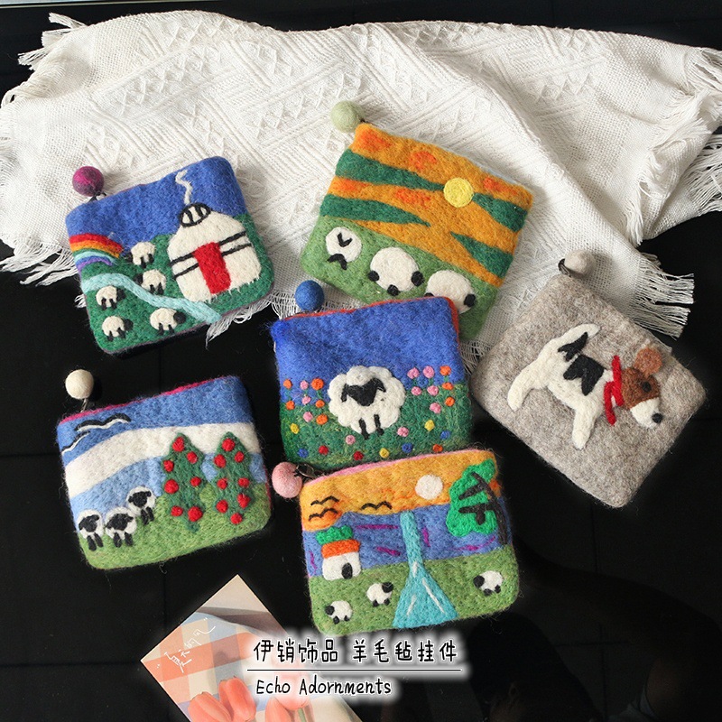 Handmade Wool Felt Sheep Coin Purse Grass Base Small Wallet