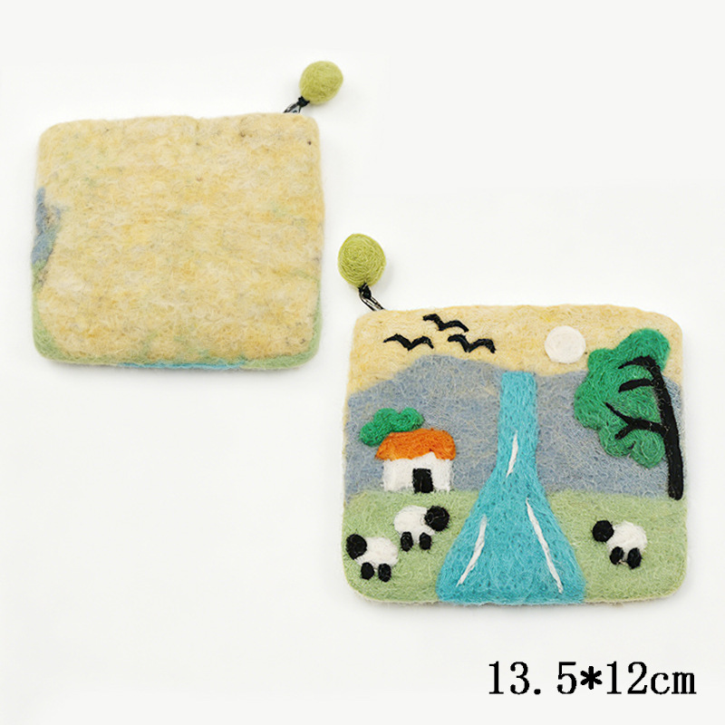 Handmade Wool Felt Sheep Coin Purse Grass Base Small Wallet