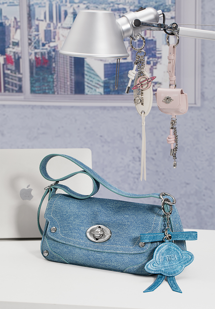 Unbound | Soft Leather Shoulder Bag – Pillow Silhouette in Cream White | JELLYTOYBOY