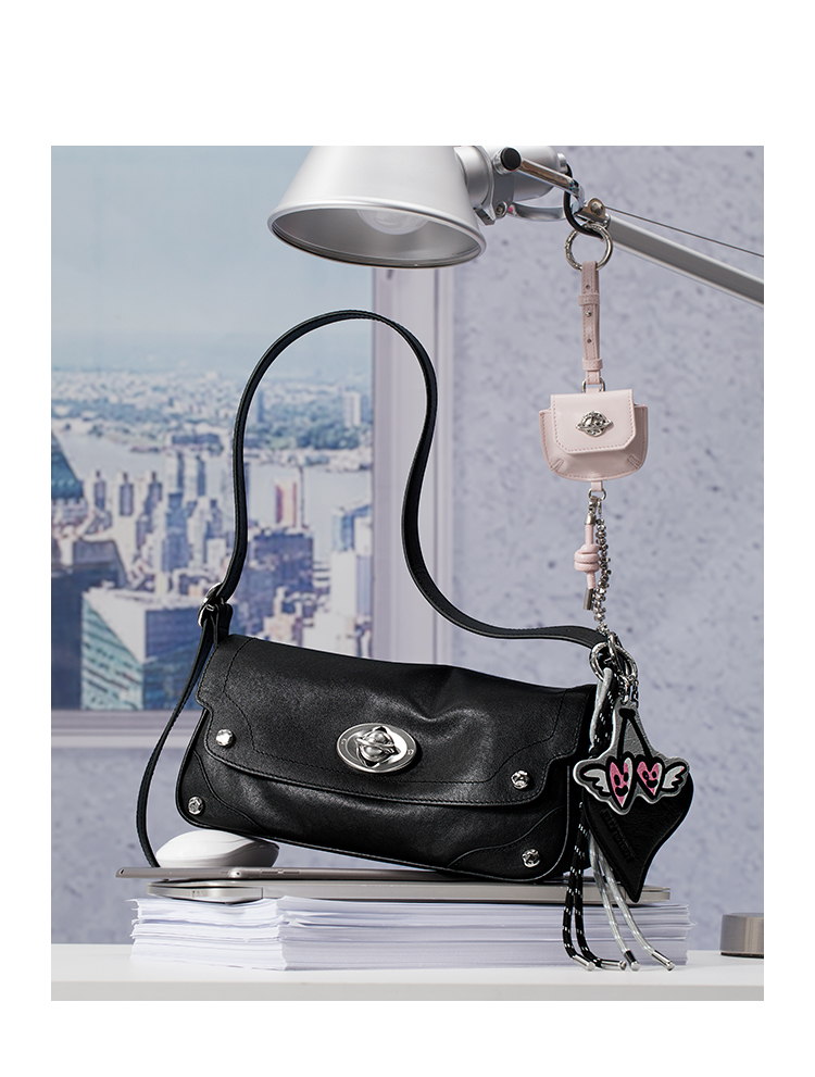 Unbound | Soft Leather Shoulder Bag – Pillow Silhouette in Cream White | JELLYTOYBOY