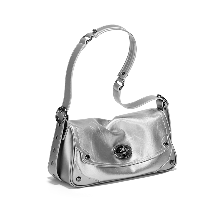 Unbound | Gravity Pillow Bag