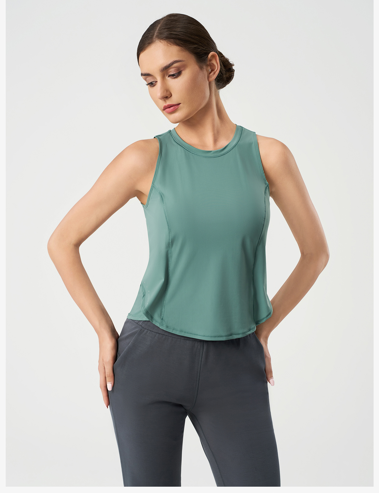 Women's Sleeveless Crew Neck Workout Tank Top, Loose Fit & Breathable Yoga Shirt for Gym, Running & Casual Wear