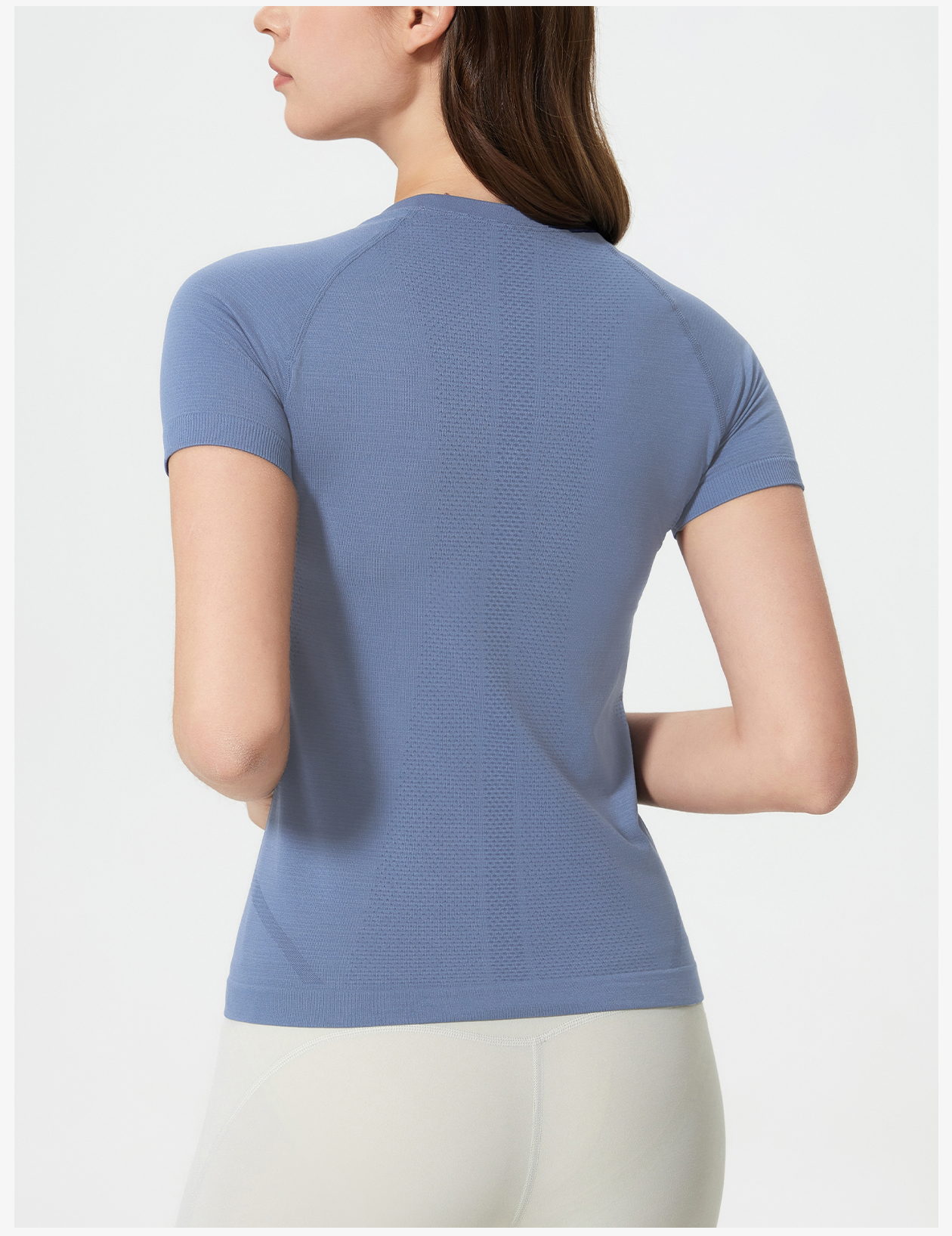 Women's Light Gray Short - Sleeve Seamless Workout Top, Breathable Athletic Shirt for Yoga & Fitness