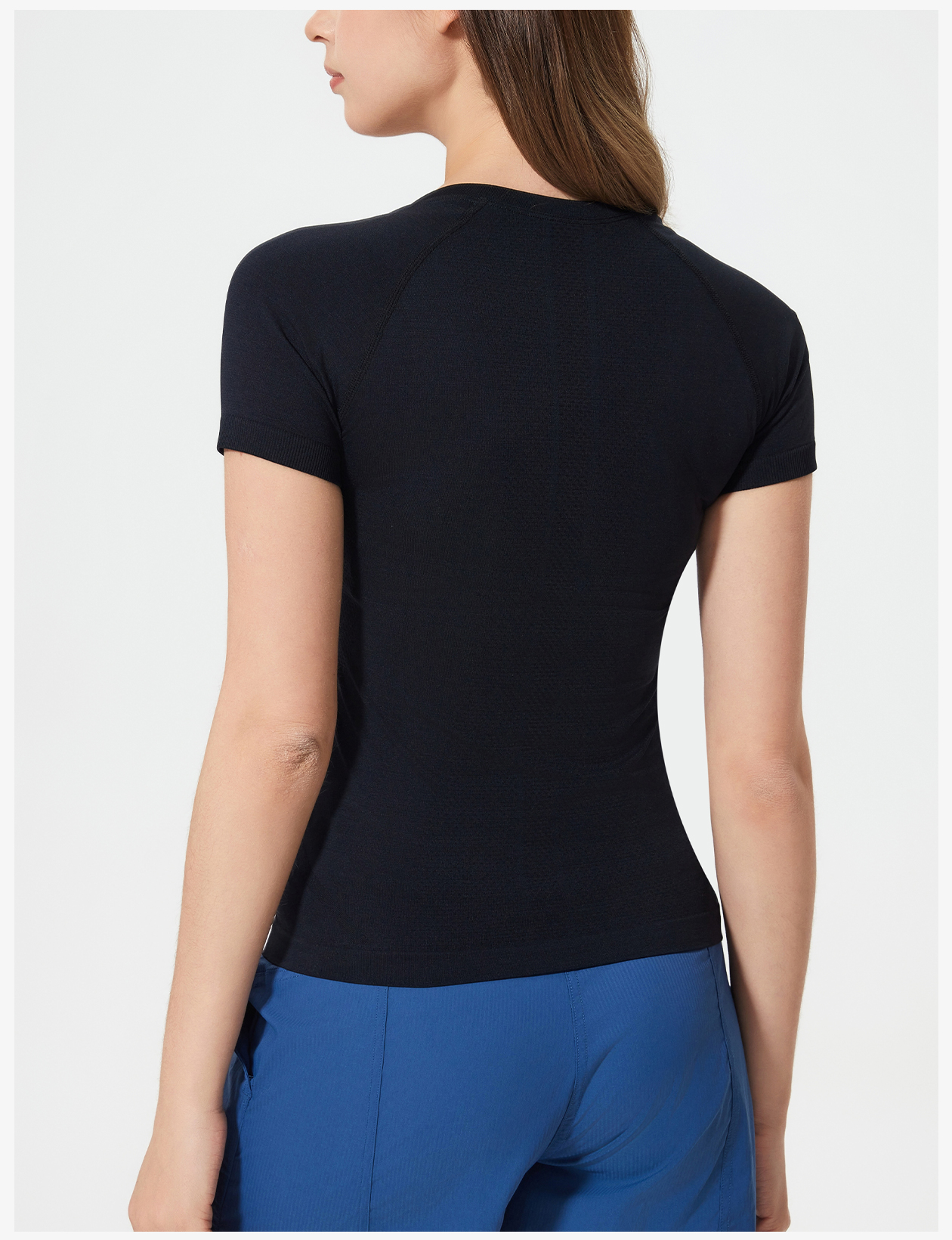 Women's Light Gray Short - Sleeve Seamless Workout Top, Breathable Athletic Shirt for Yoga & Fitness