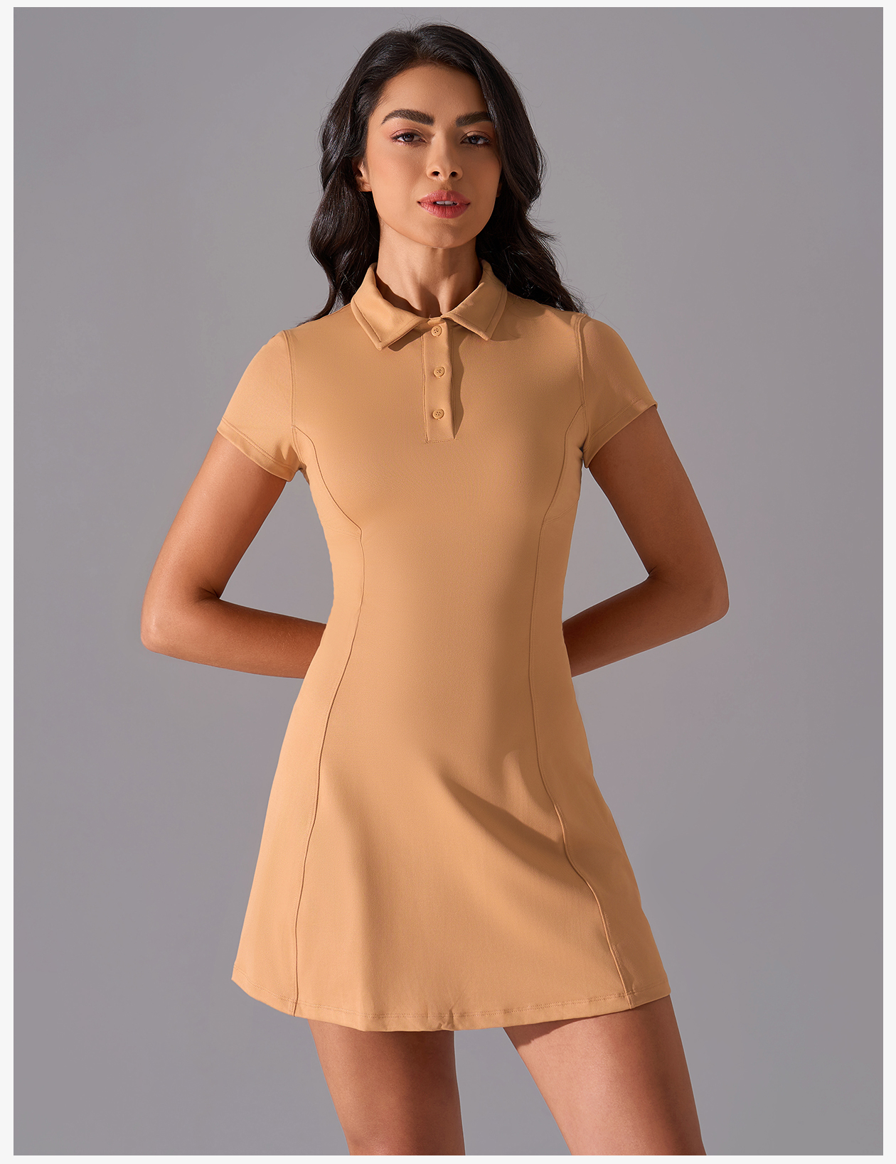 根据图片内容，我为您生成的美国亚马逊英文标题如下： Women's Short Sleeve Polo Dress - Slim Fit A-Line Mini Dress with Collared Neckline, Green